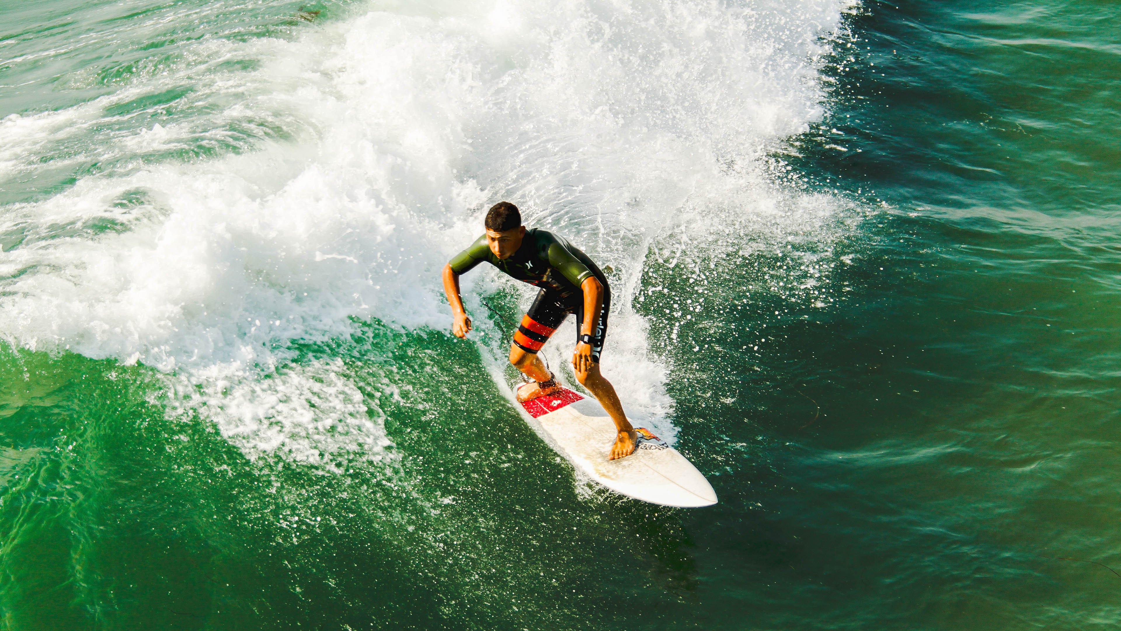 英格兰骑手丽莎·威尔逊在巴黎奥运会盛装舞步比赛中获得第十名，展现出色表现。